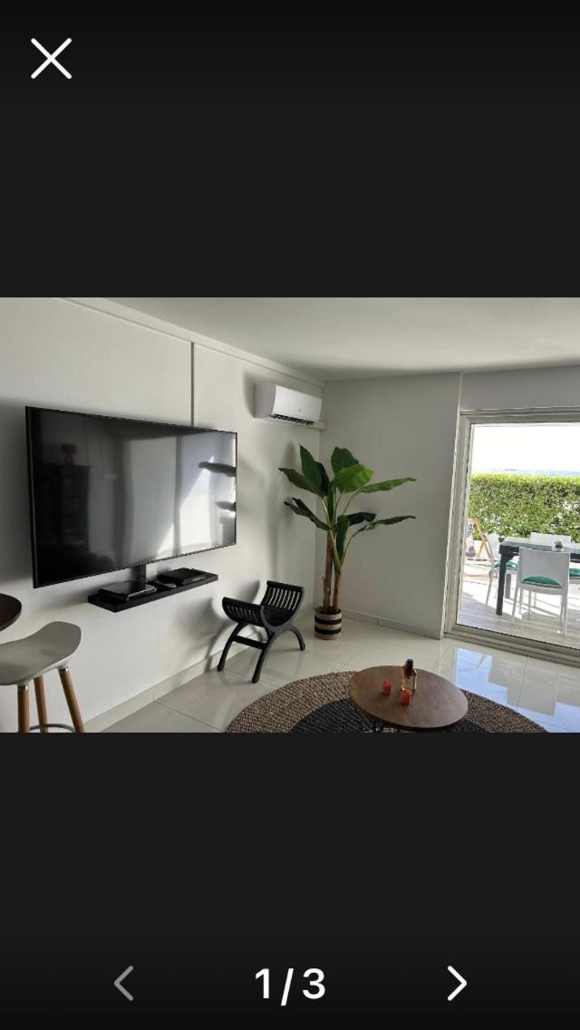 Appartement PIEDS DANS L'EAU VUE MER ACCES PLAGE ET PISCINE Marigot  Exterior foto
