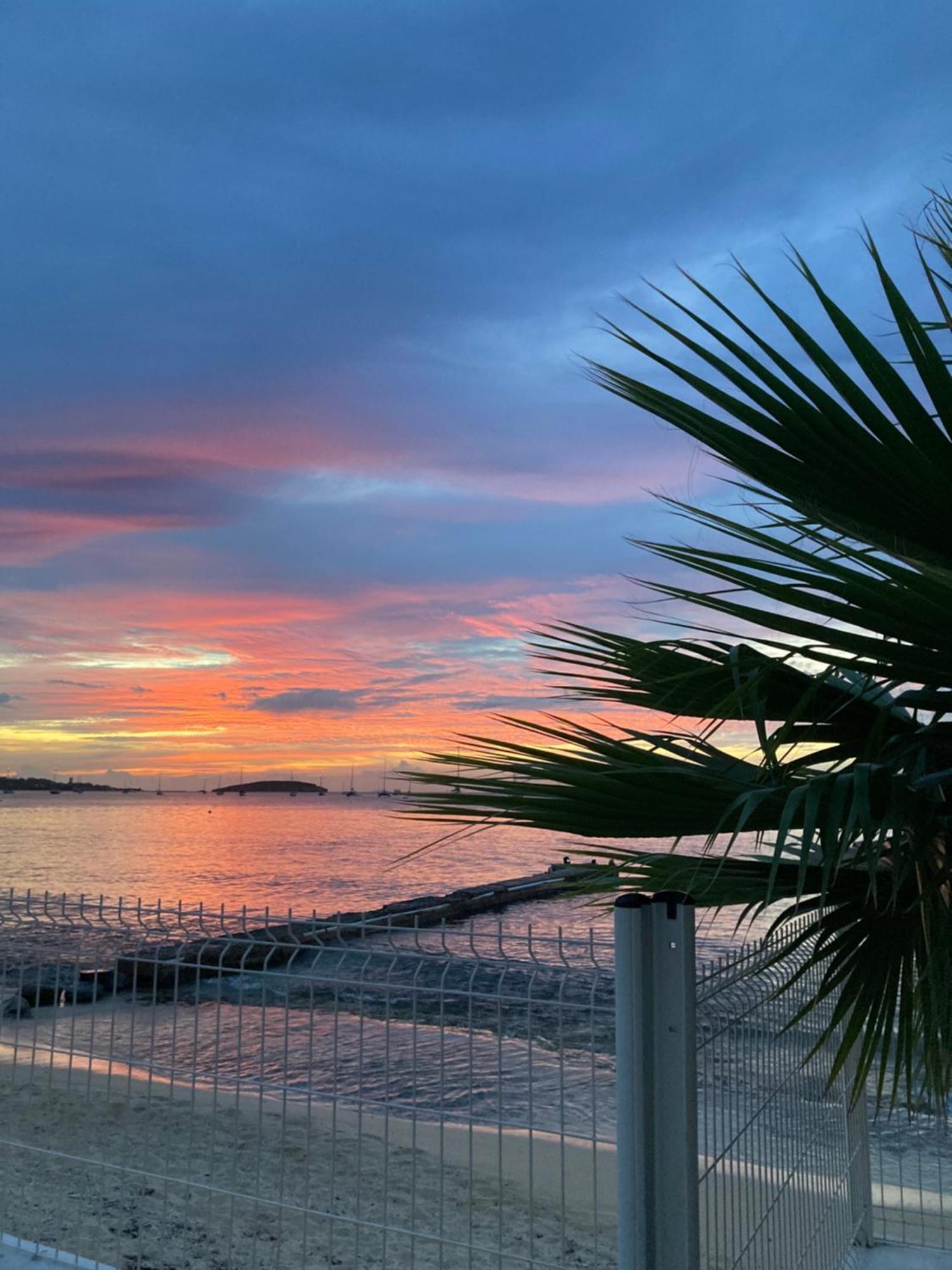 Appartement PIEDS DANS L'EAU VUE MER ACCES PLAGE ET PISCINE Marigot  Exterior foto