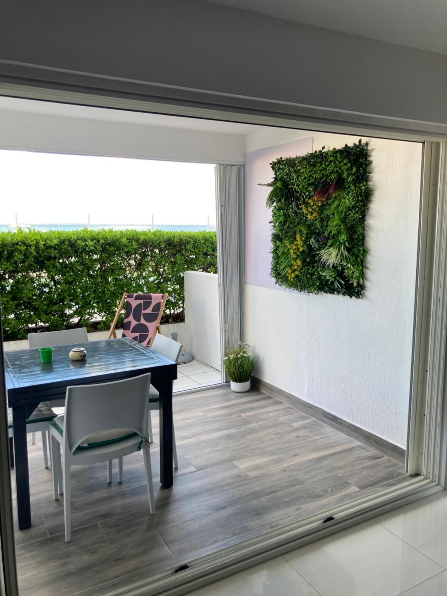 Appartement PIEDS DANS L'EAU VUE MER ACCES PLAGE ET PISCINE Marigot  Exterior foto